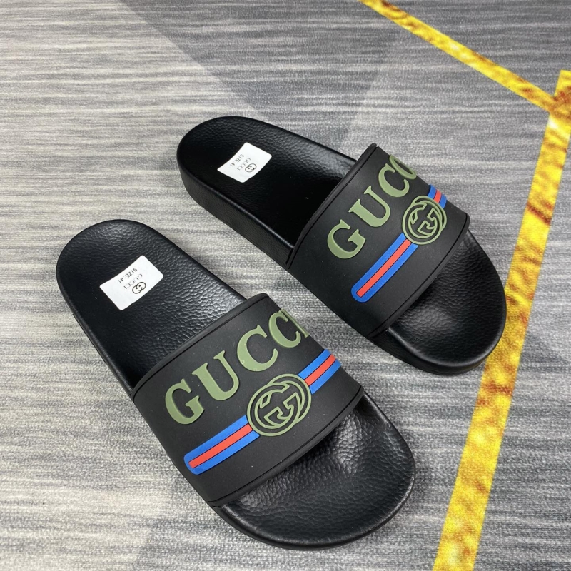 G*u*i slippers